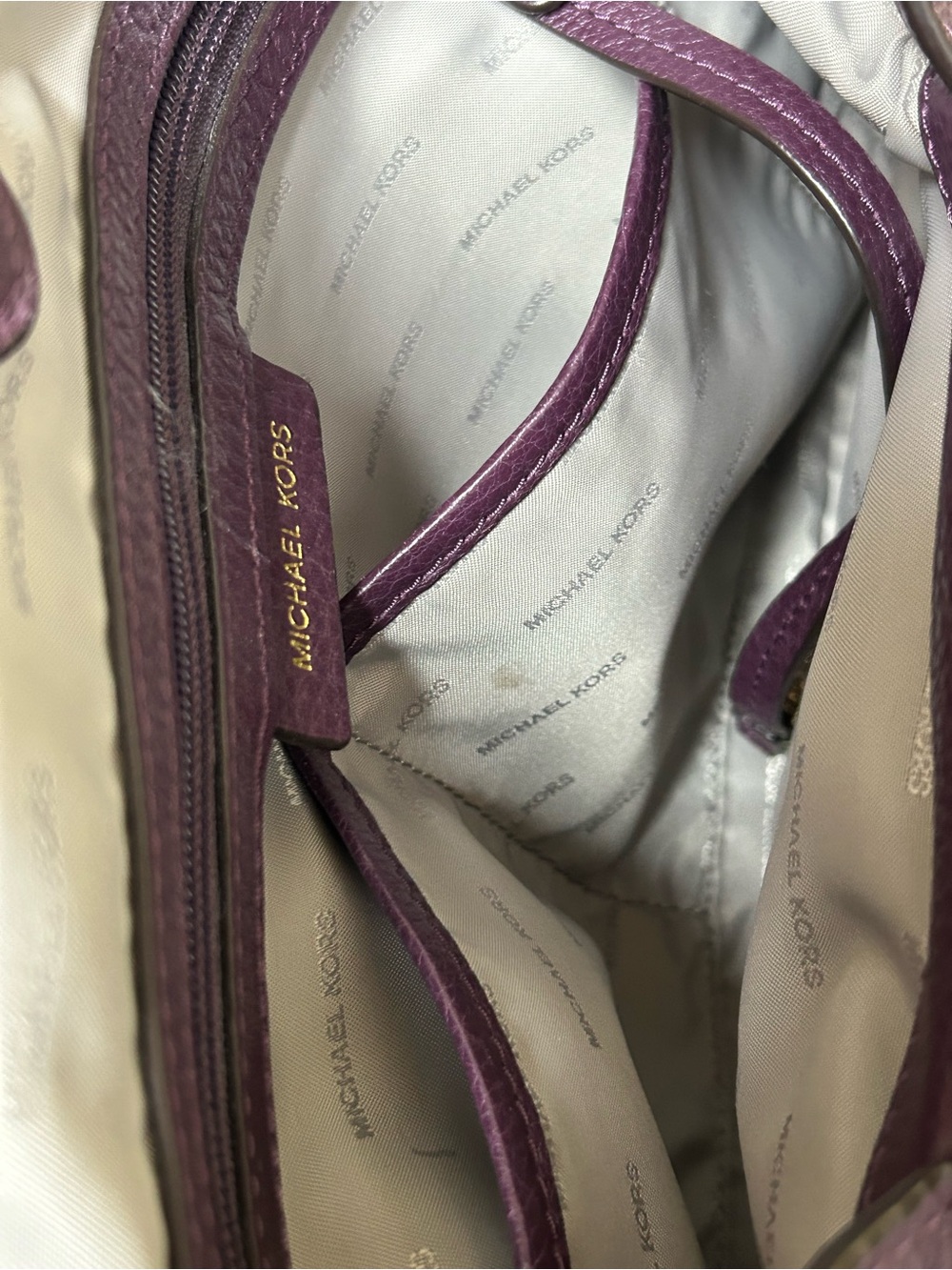 Michael Kors Large Lillie Purple Leather Shoulder Bag Approximately 13 x 11 x 6 - Picture 10 of 17